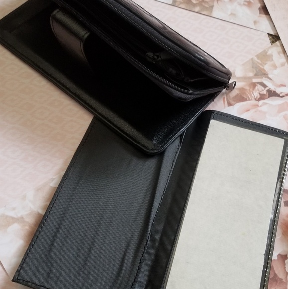 Genuine Leather Black Trifold clutch with removab - Picture 8 of 8